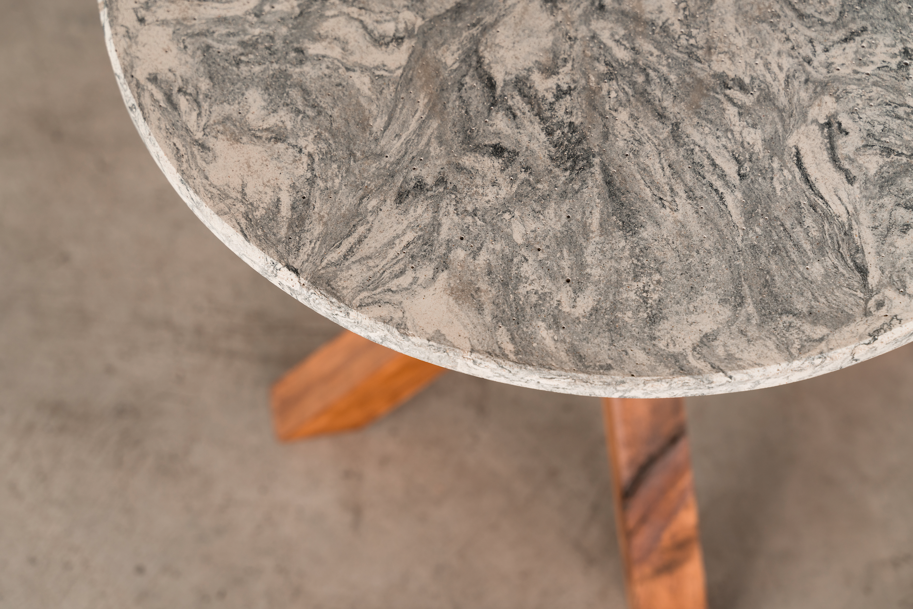 Mesa de centro de concreto